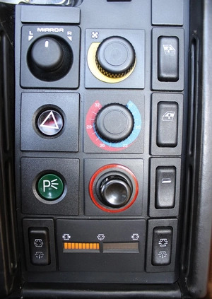 Ferrari Testarossa cena 1290000 przebieg: 12611, rok produkcji 1992 z Zakroczym małe 667